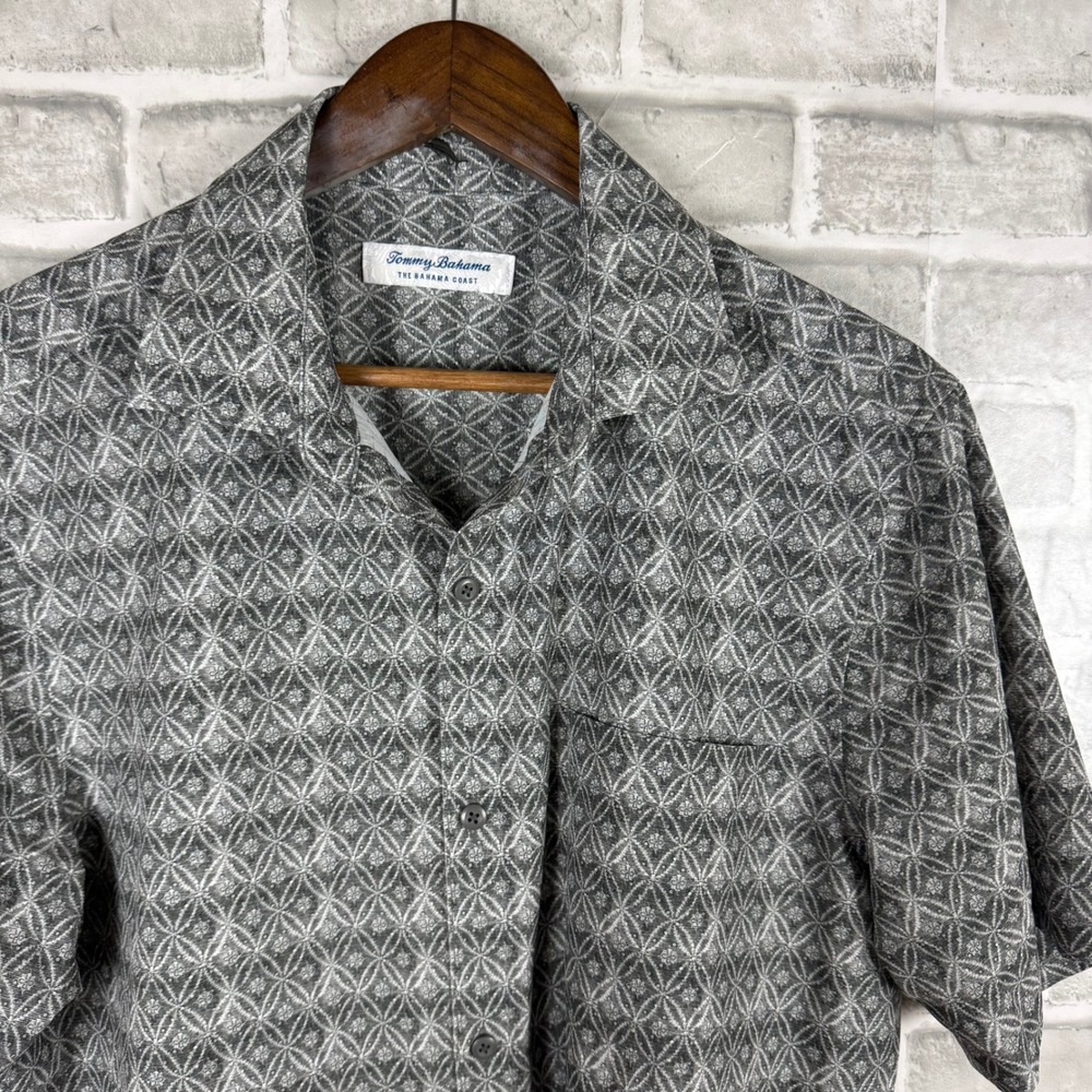 Tommy Bahama The Bahama Coast IslandZone Shirt Mens Medium Gray Geometric Print